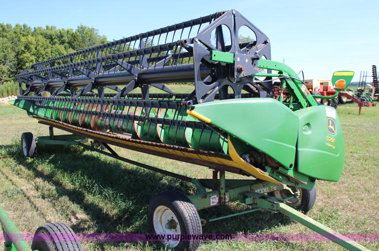 image for item K1068 2007 John Deere 625F flex head