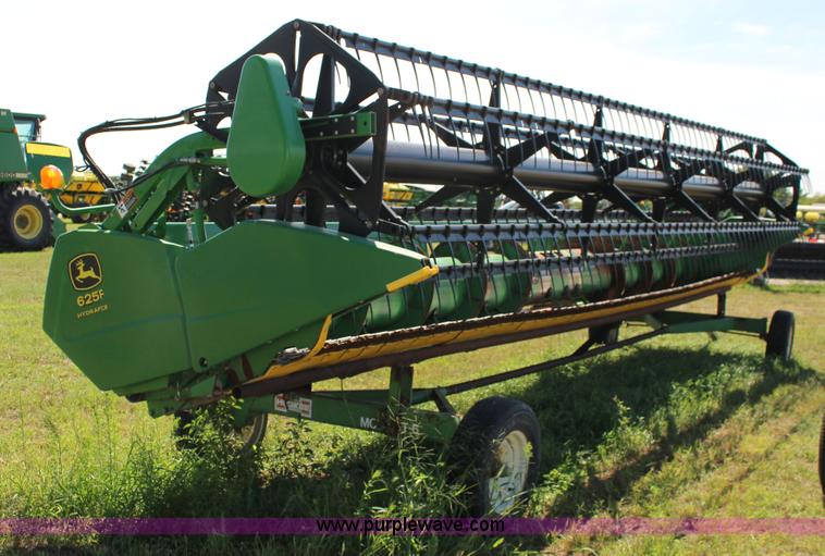 image for item K1068 2007 John Deere 625F flex head