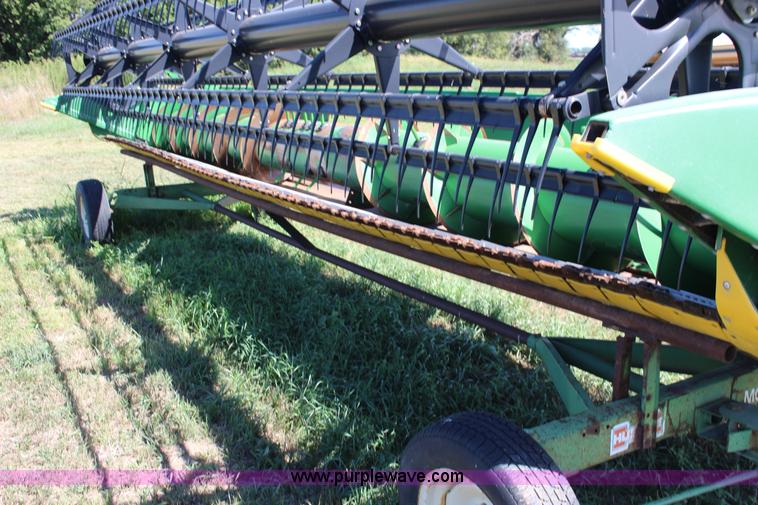 image for item K1068 2007 John Deere 625F flex head