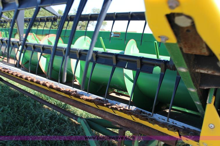 image for item K1068 2007 John Deere 625F flex head