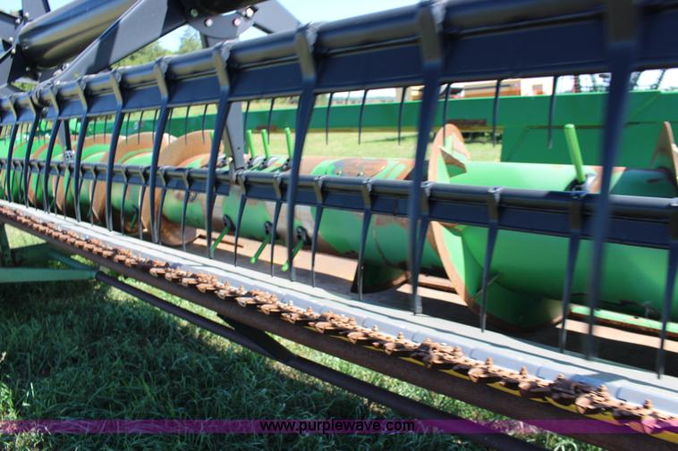 image for item K1068 2007 John Deere 625F flex head