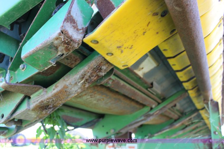 image for item K1068 2007 John Deere 625F flex head