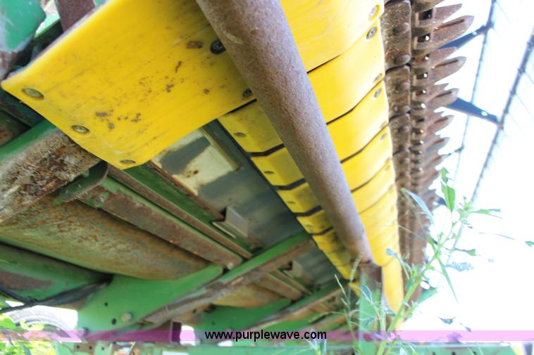 image for item K1068 2007 John Deere 625F flex head