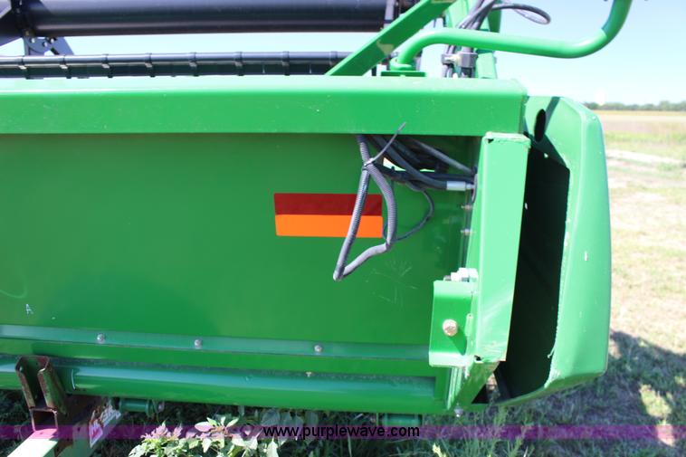 image for item K1068 2007 John Deere 625F flex head