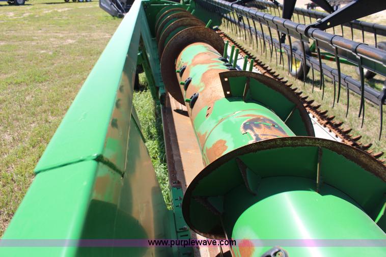 image for item K1068 2007 John Deere 625F flex head