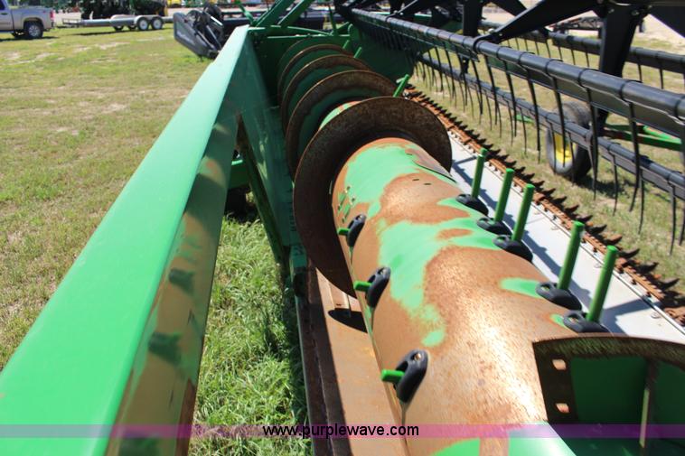 image for item K1068 2007 John Deere 625F flex head