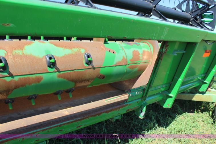 image for item K1068 2007 John Deere 625F flex head