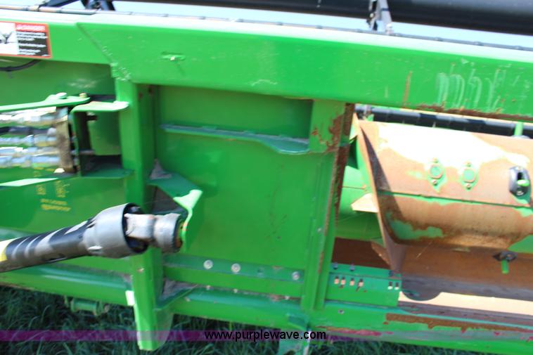 image for item K1068 2007 John Deere 625F flex head