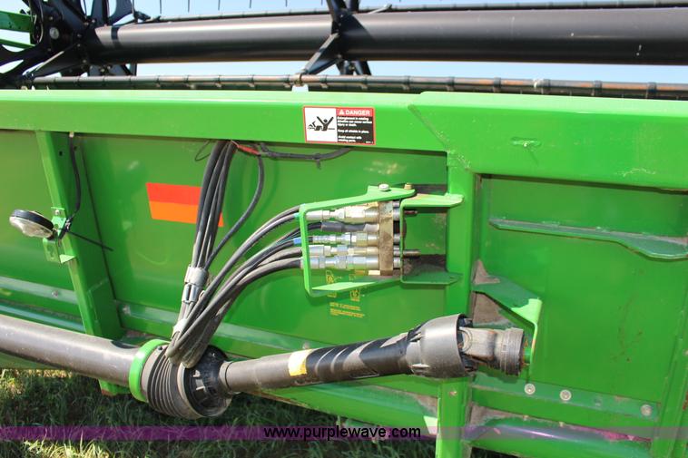 image for item K1068 2007 John Deere 625F flex head