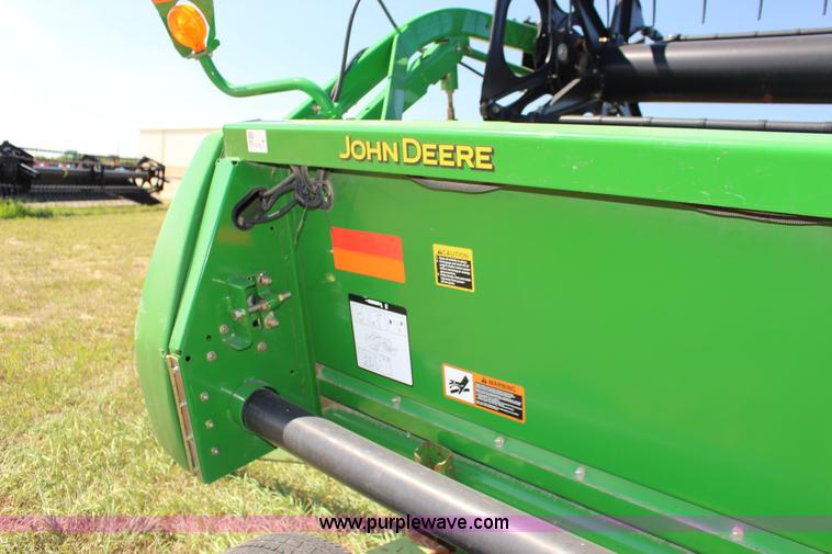 image for item K1068 2007 John Deere 625F flex head