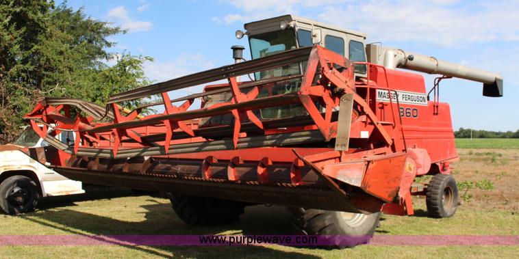 image for item K1077 1982 Massey-Ferguson 860 combine