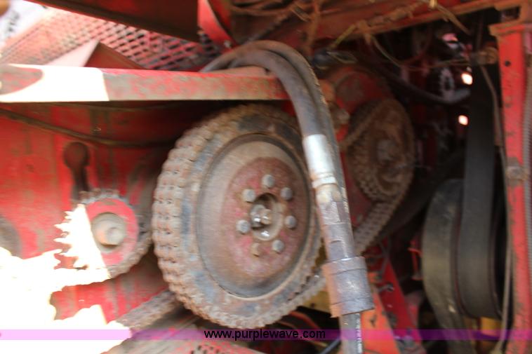 image for item K1077 1982 Massey-Ferguson 860 combine