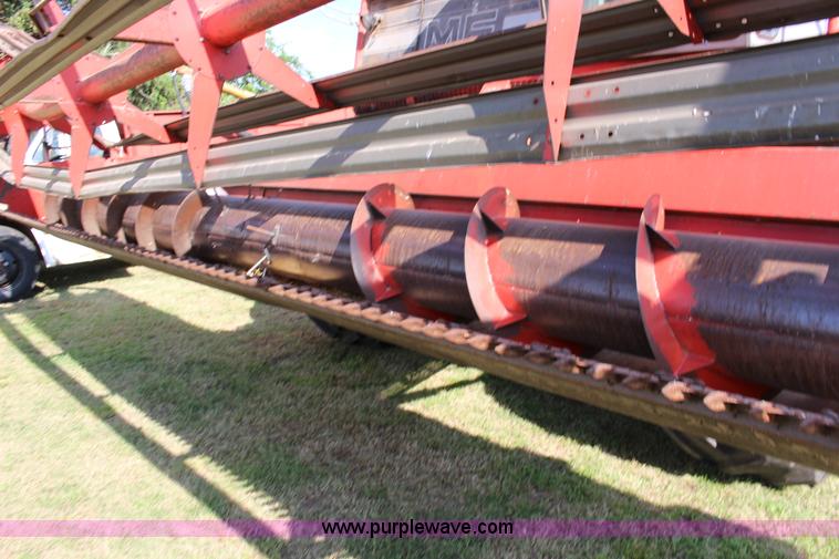 image for item K1077 1982 Massey-Ferguson 860 combine