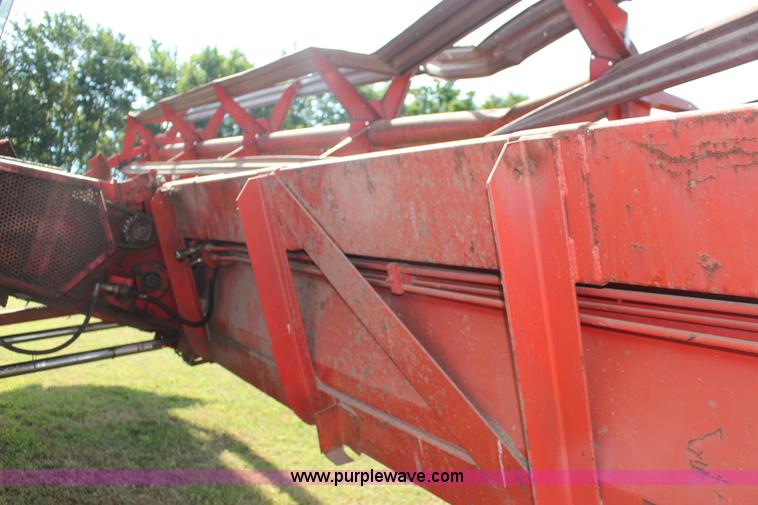 image for item K1077 1982 Massey-Ferguson 860 combine