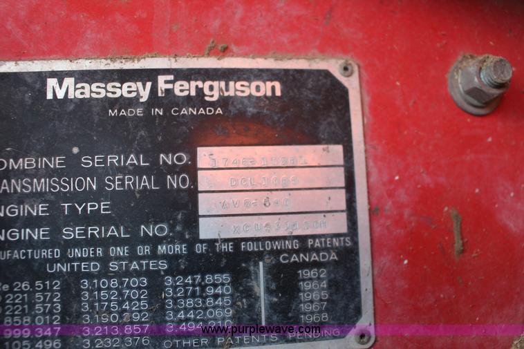 image for item K1077 1982 Massey-Ferguson 860 combine