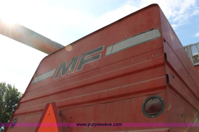 image for item K1077 1982 Massey-Ferguson 860 combine