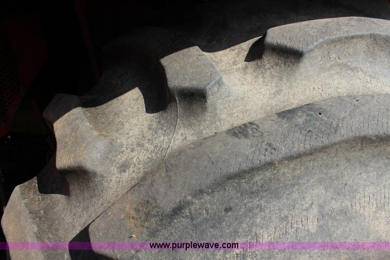 image for item K1077 1982 Massey-Ferguson 860 combine