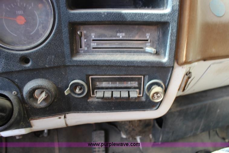 image for item K1078 1974 Chevrolet C60 grain truck