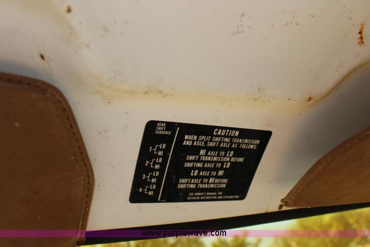 image for item K1078 1974 Chevrolet C60 grain truck