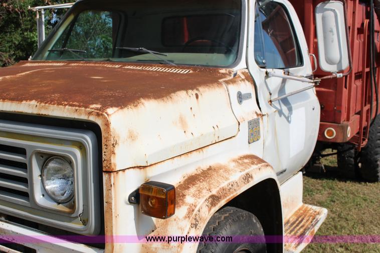 image for item K1078 1974 Chevrolet C60 grain truck