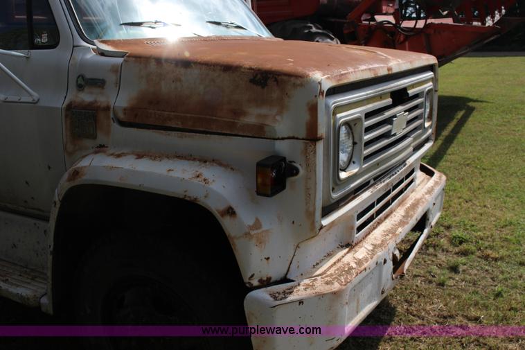 image for item K1078 1974 Chevrolet C60 grain truck