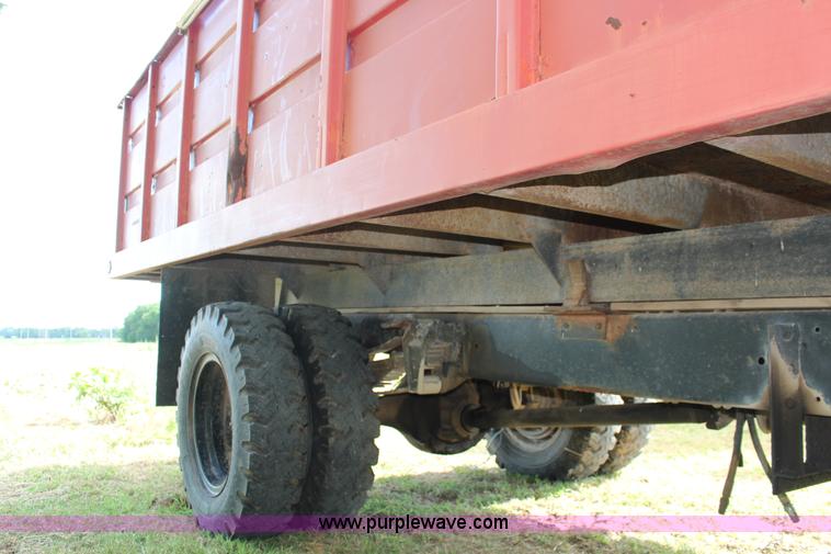 image for item K1078 1974 Chevrolet C60 grain truck