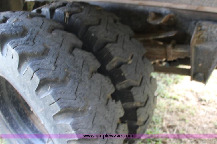 image for item K1078 1974 Chevrolet C60 grain truck