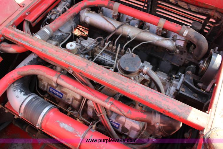 image for item K1079 1984 Massey-Ferguson 860 combine