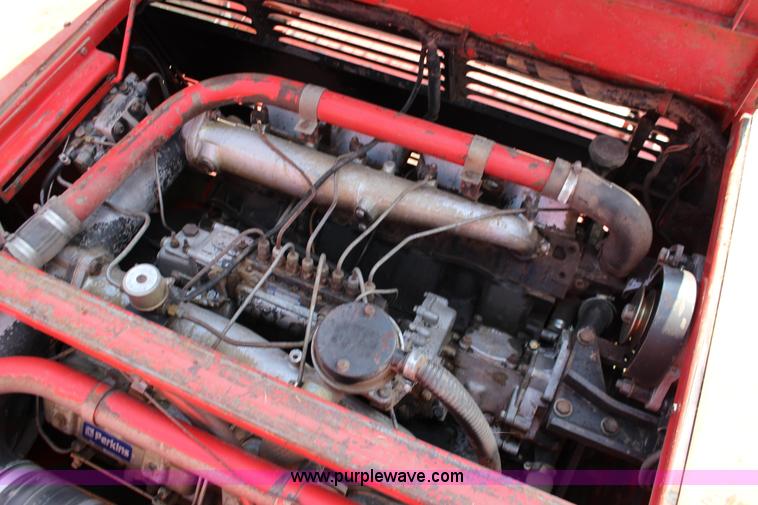 image for item K1079 1984 Massey-Ferguson 860 combine