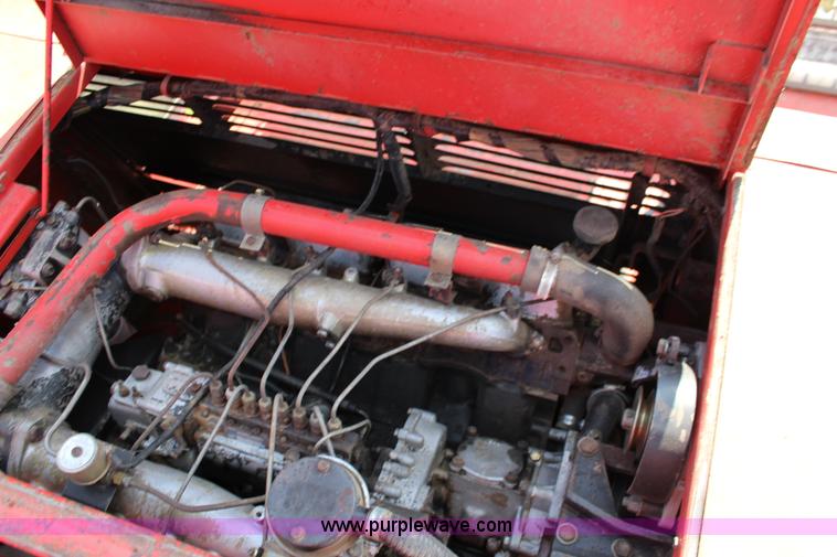 image for item K1079 1984 Massey-Ferguson 860 combine