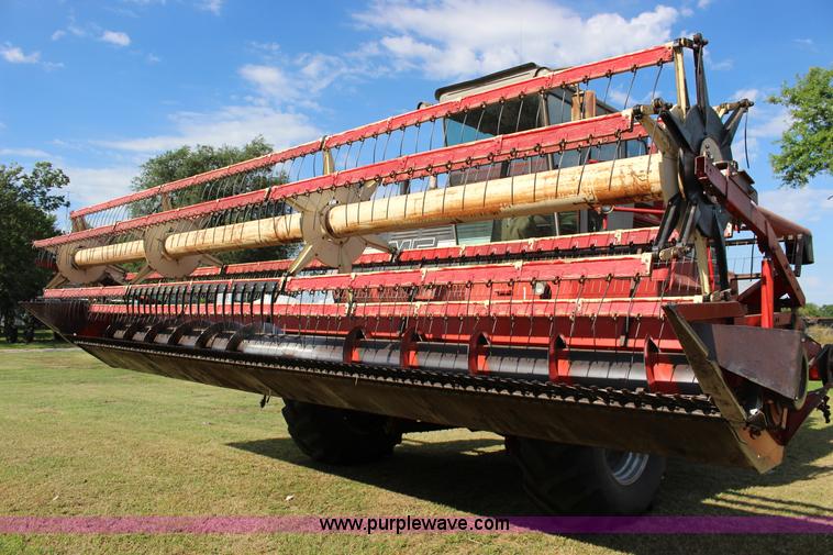 image for item K1079 1984 Massey-Ferguson 860 combine