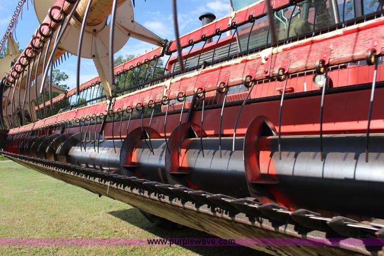 image for item K1079 1984 Massey-Ferguson 860 combine