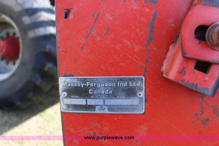 image for item K1079 1984 Massey-Ferguson 860 combine