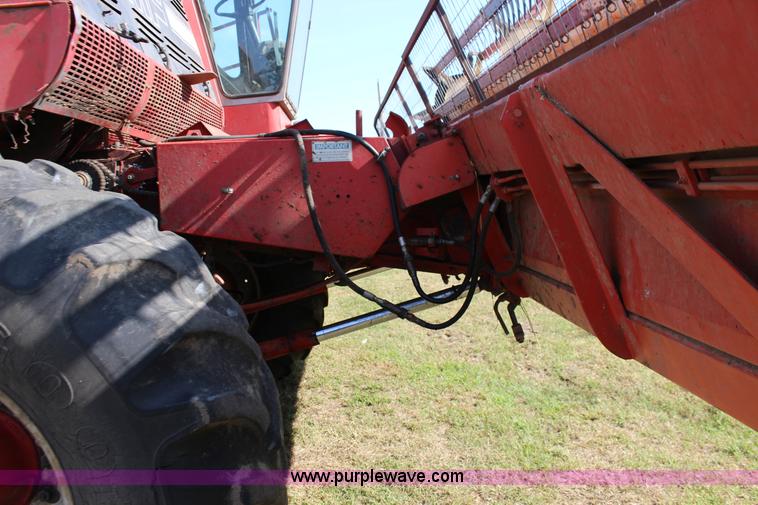 image for item K1079 1984 Massey-Ferguson 860 combine