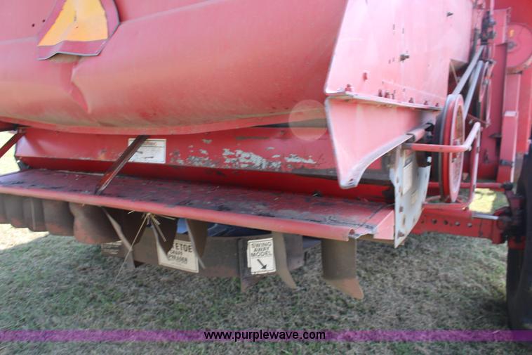 image for item K1079 1984 Massey-Ferguson 860 combine