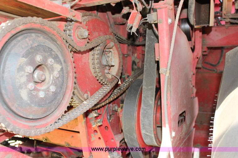 image for item K1079 1984 Massey-Ferguson 860 combine