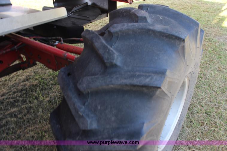 image for item K1079 1984 Massey-Ferguson 860 combine