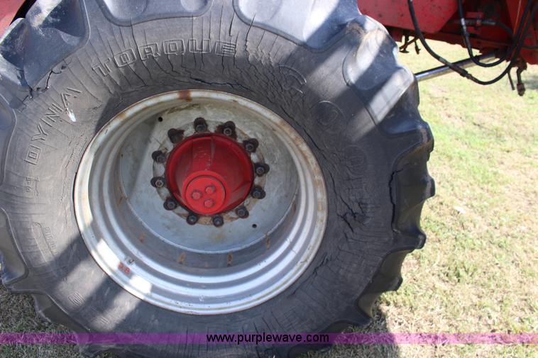 image for item K1079 1984 Massey-Ferguson 860 combine