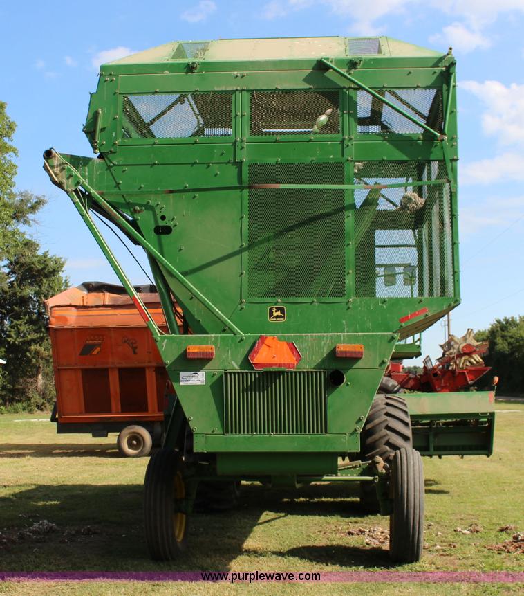 image for item K1080 1997 John Deere 7455 6R30 cotton stripper