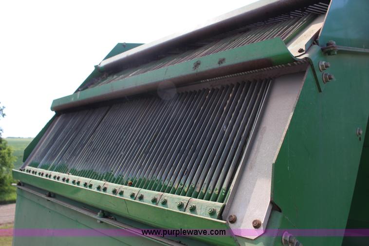 image for item K1080 1997 John Deere 7455 6R30 cotton stripper