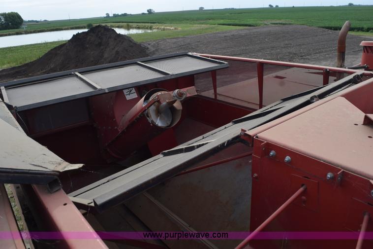 image for item K6214 1990 Case IH 1680 Axial Flow combine