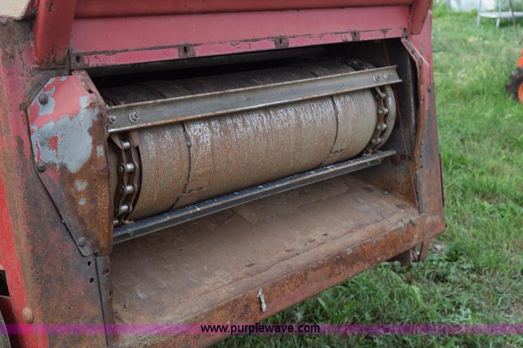 image for item K6214 1990 Case IH 1680 Axial Flow combine