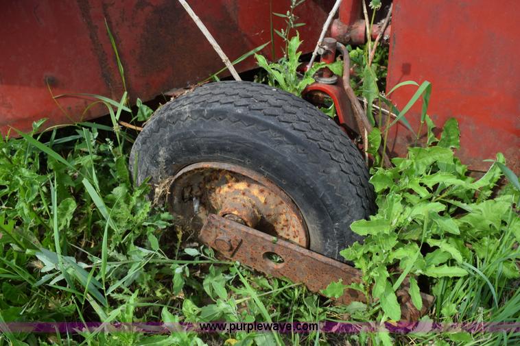 image for item K6223 New Holland 40 silage blower