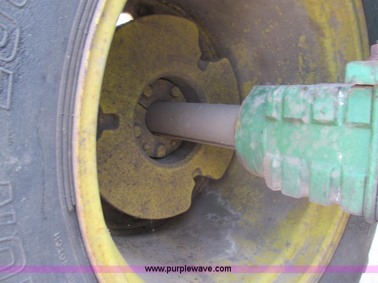 image for item K6264 1977 John Deere 8630 4WD tractor