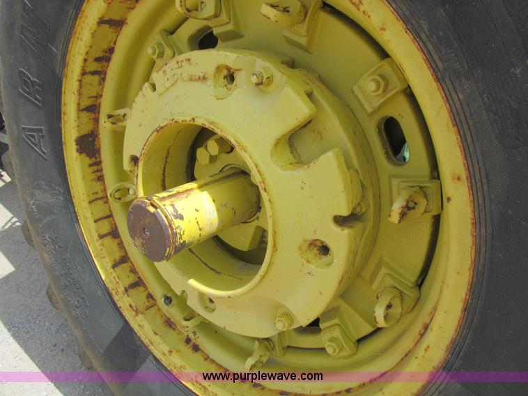 image for item K6264 1977 John Deere 8630 4WD tractor