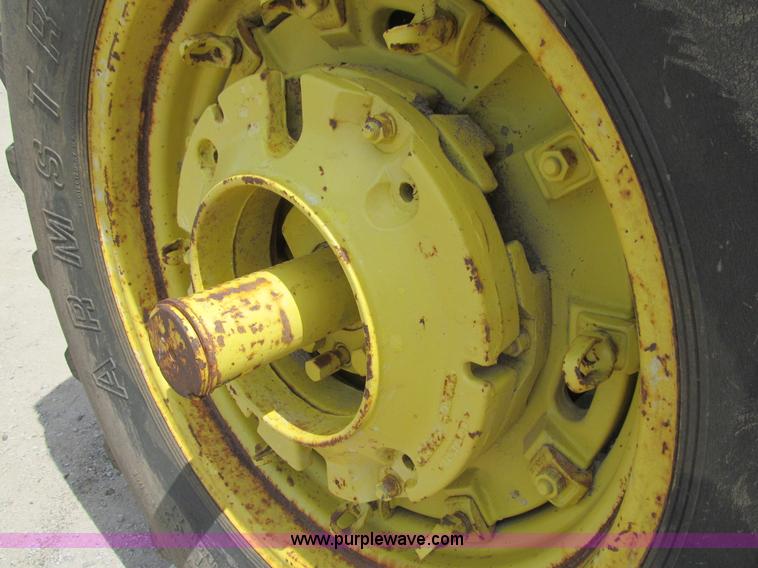 image for item K6264 1977 John Deere 8630 4WD tractor