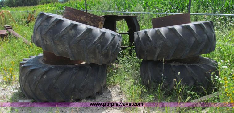 image for item K6264 1977 John Deere 8630 4WD tractor