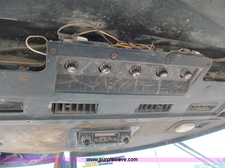 image for item K6264 1977 John Deere 8630 4WD tractor