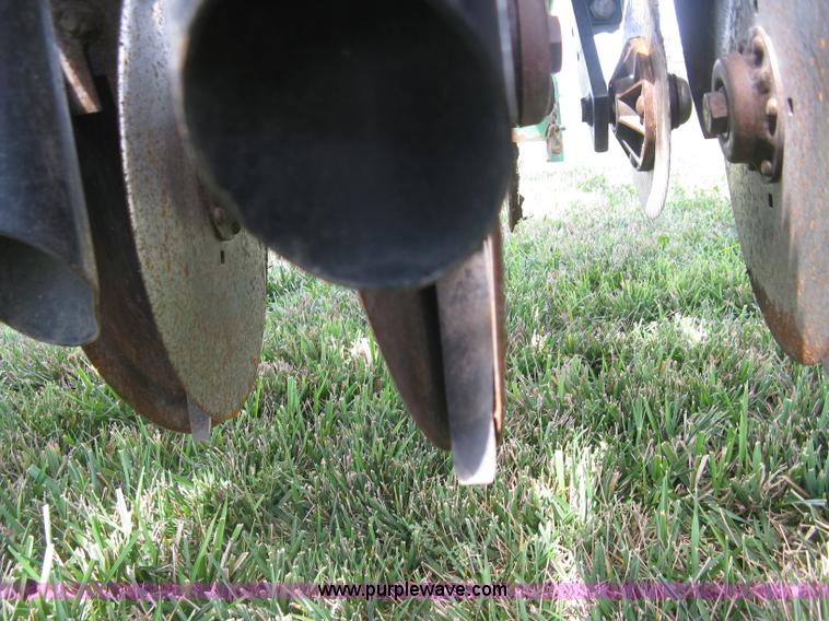 image for item K8748 Great Plains 1005NG no-till drill