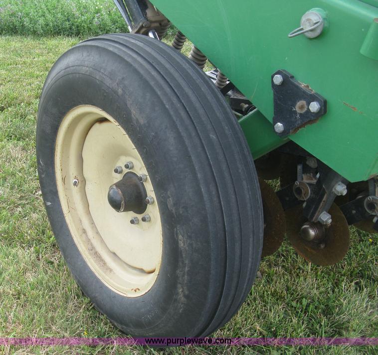image for item K8748 Great Plains 1005NG no-till drill